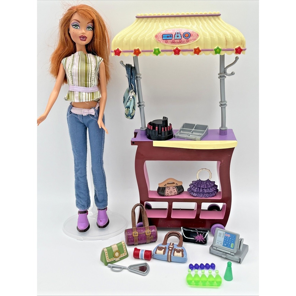 2004 My Scene Shopping Spree Kenzie Mall Must Haves Barbie Doll Playset Rare